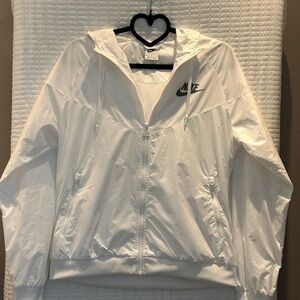 Nike Women's White Wind Breaker Jacket